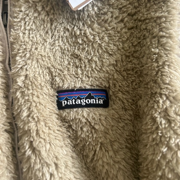 Patagonia Beige Sherpa Vest - Picture 8 of 13